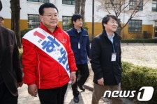 계상초등학교 방문한 허준영-안철수 후보