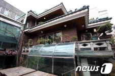 신길동 식당서 50대 남성 권총 자살