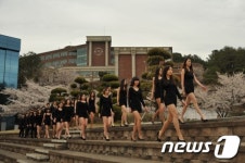 [단신] 대덕대학 모델과 학생들 18일 모델 워킹 훈련