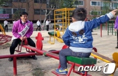 시소 타는 정태흥 후보