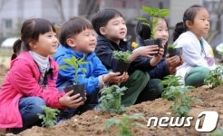 새싹들아 무럭무럭 자라렴