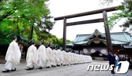 中환구시보, 일본 비하 용어 쓰며 日 야스쿠니참배 맹박