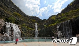 보기만 해도 시원한 용마폭포
