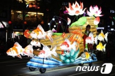 [풍경]경주위덕대, 위덕장엄등 축제 13일 개막
