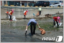 [단신]부산해경, 바다의 날 기념 ‘일제 연안정화운동’ 개최