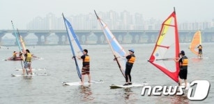 초여름 더위를 수상스포츠로