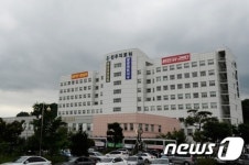 먹구름 낀 진주의료원