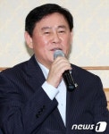 모두발언하는 최경환 원내대표