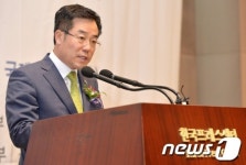 인사말하는 정승 식품의약품안전처장