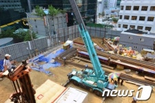 고공시위 하는 민원인