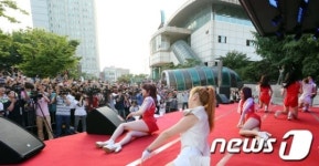 인천 주안역에 뜬 걸스데이