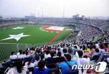 꽉 들어찬 포항 야구장