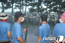 [화보] 희망버스 죽봉들고 현대차 진입시도