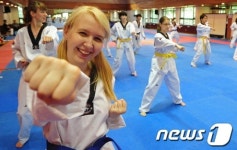 신나는 태권도 배우기