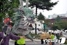 [화보]제25회 춘천인형극제 거리 퍼레이드