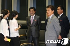 박철수 북측 수석대표의 미소