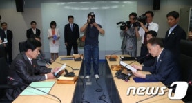 합의문 낭독하는 北