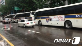 전경버스 공회전, 언제까지 눈감아야 해결되나