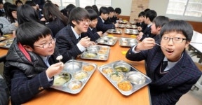 [무상급식논란]경기도 빼고 16개 광역시·도 사수
