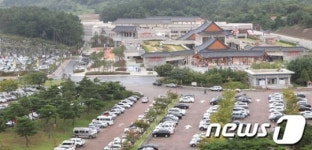 백제시대 건축양식 차용한 부여 롯데아울렛