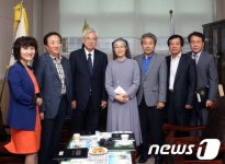 문용린 교육감, 알로이시오 초등학교 방문