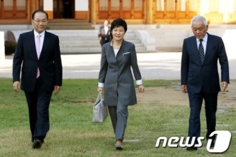 회담 마친 여야 대표의 상반된 표정