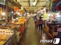 [르포]추석 전통시장반토막 매출에 상인들 울상