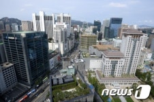 명동 한복판에 우뚝 선 새 중국대사관