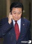 전병헌 원내대표 누구와 통화?