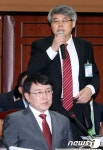 [2013국감]답변하는 이진한 2차장 검사