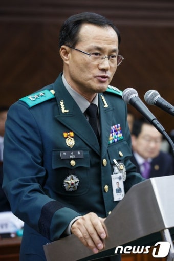 [2013국감] 답변하는 백낙종 국방부 조사본부장