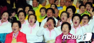 서울시, 북새통 노인복지관 대거 증축키로