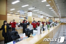 안동시청 민원실 직원 친절댄스 화제