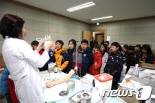 [단신]한림대, 송화초교 학생·교사 초청 견학 행사