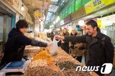 외국인 광명전통시장 장보기
