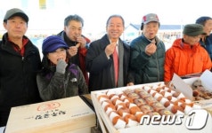 완주 고산시장에 개장한 곳감상설판매장