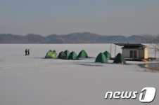 예당저수지 얼음낚시 강태공들 줄이어