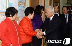 김한길 대표, 소화누리요양원 방문