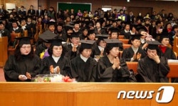 만학도 할머니들의 특별한 졸업식
