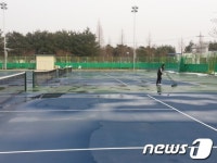 5억들인 세종시 테니스장 하자 발생…부실공사 논란