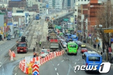 포장 뜯어낸 아현고가도로