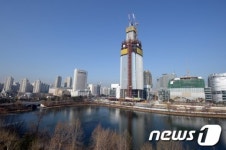 수위 낮아지는 석촌호수, 왜?