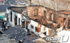 수표동 화재현장… 집터만 앙상하게