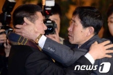 남북 이산가족 상봉 형제의 해후