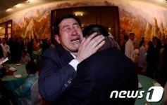남북 이산상봉 눈물의 해후