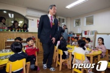 어린이집 방문한 정몽준 의원