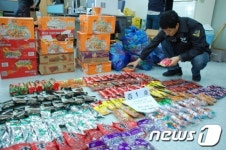 이게 다 불법 판매된 중국산 식품들