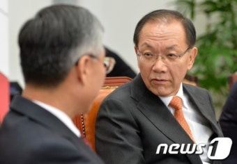 주한 중국대사와 환담 나누는 황우여 대표