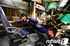 서울도심서 퇴근길 시내버스끼리 쾅