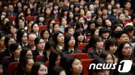 특성화고 고졸 행원 모집에 쏠린 눈